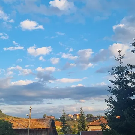 Holiday home къща вира