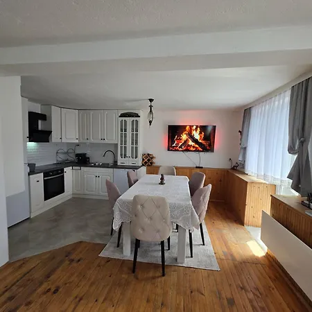 Holiday home къща вира