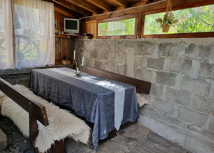 къща вира Holiday home *