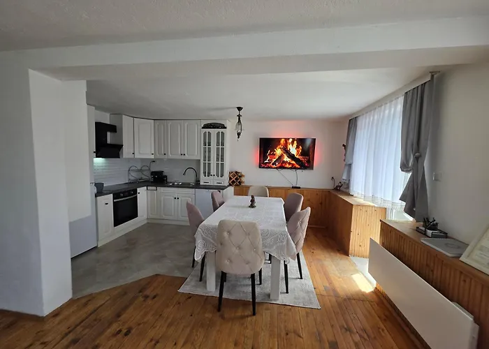 Holiday home къща вира