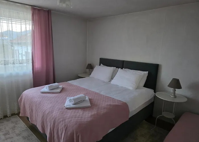 къща вира Asikoria